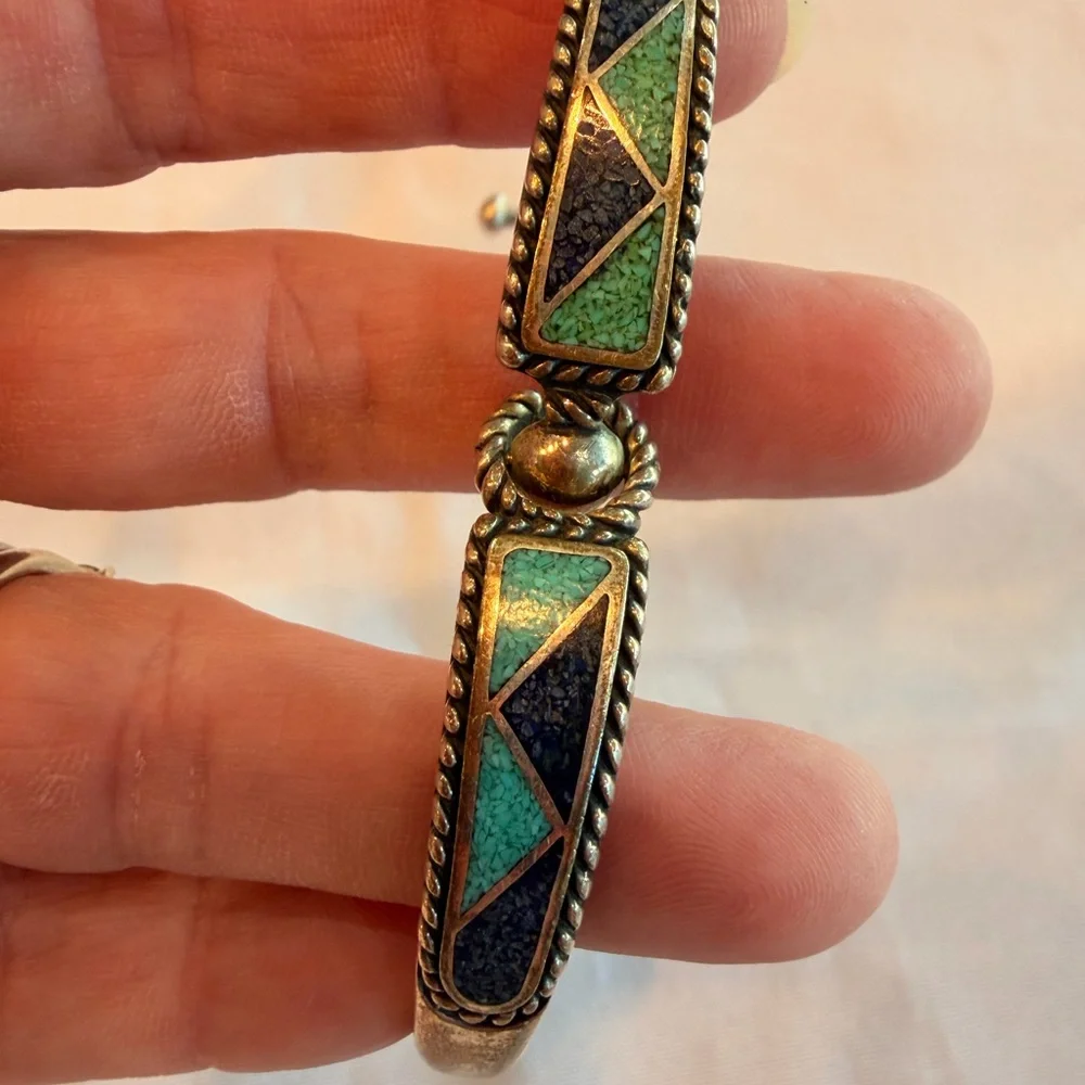 Vintage Southwestern Sterling Chip Inlay Small Navajo Style Toggle Bracelet